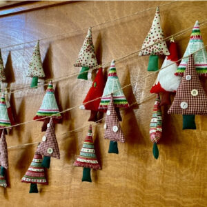 Christmas Tree Garland (Old Fashioned)